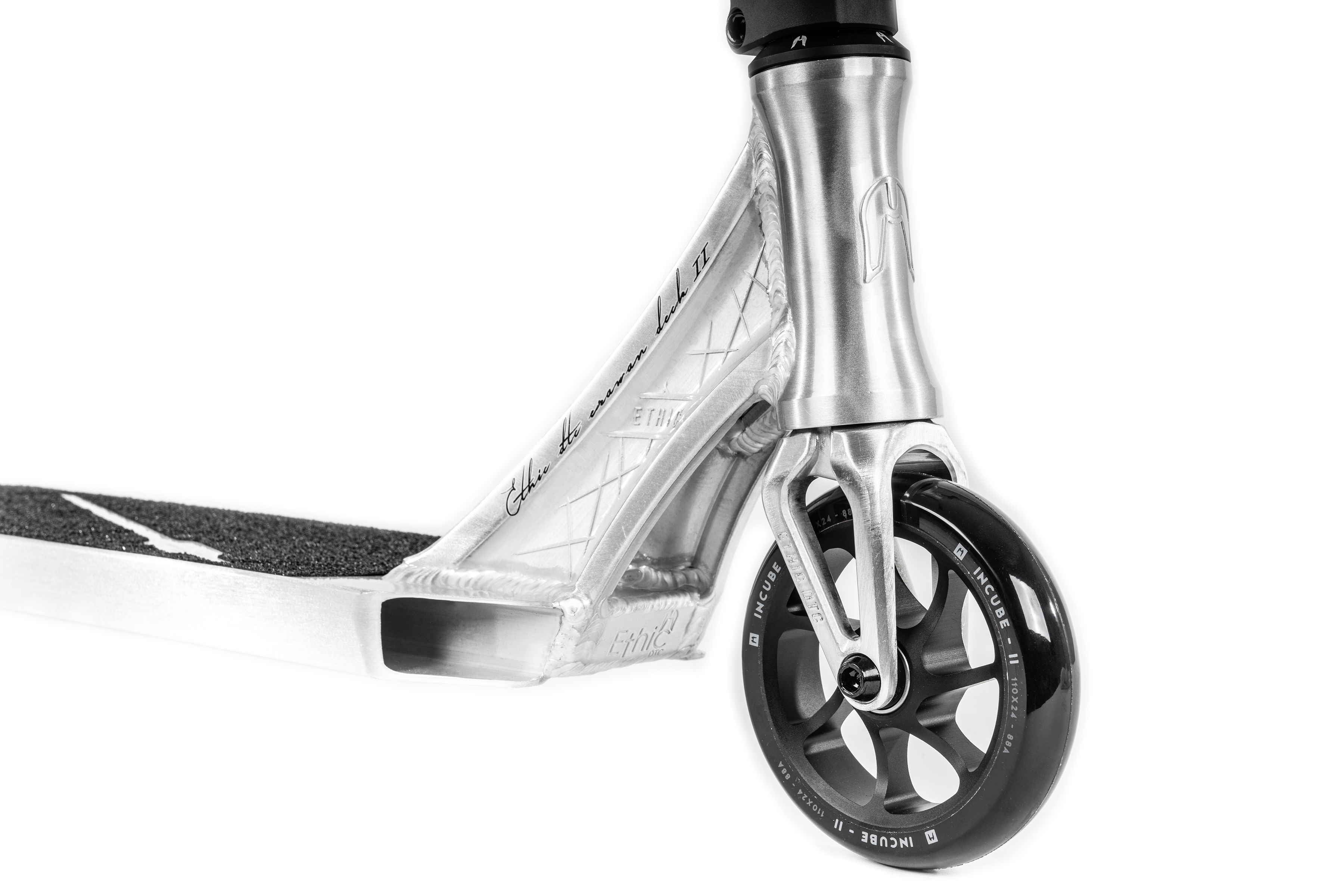 Ethic Erawan V2 Medium – Scooter Completo