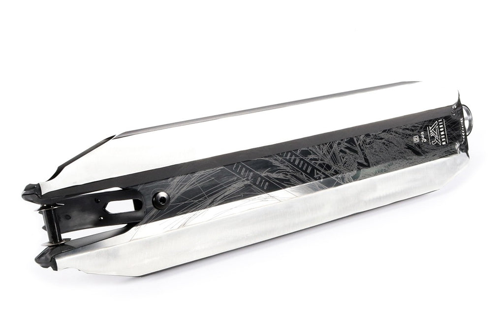 Ethic Deck Lindworm V3 Negro 560 mm