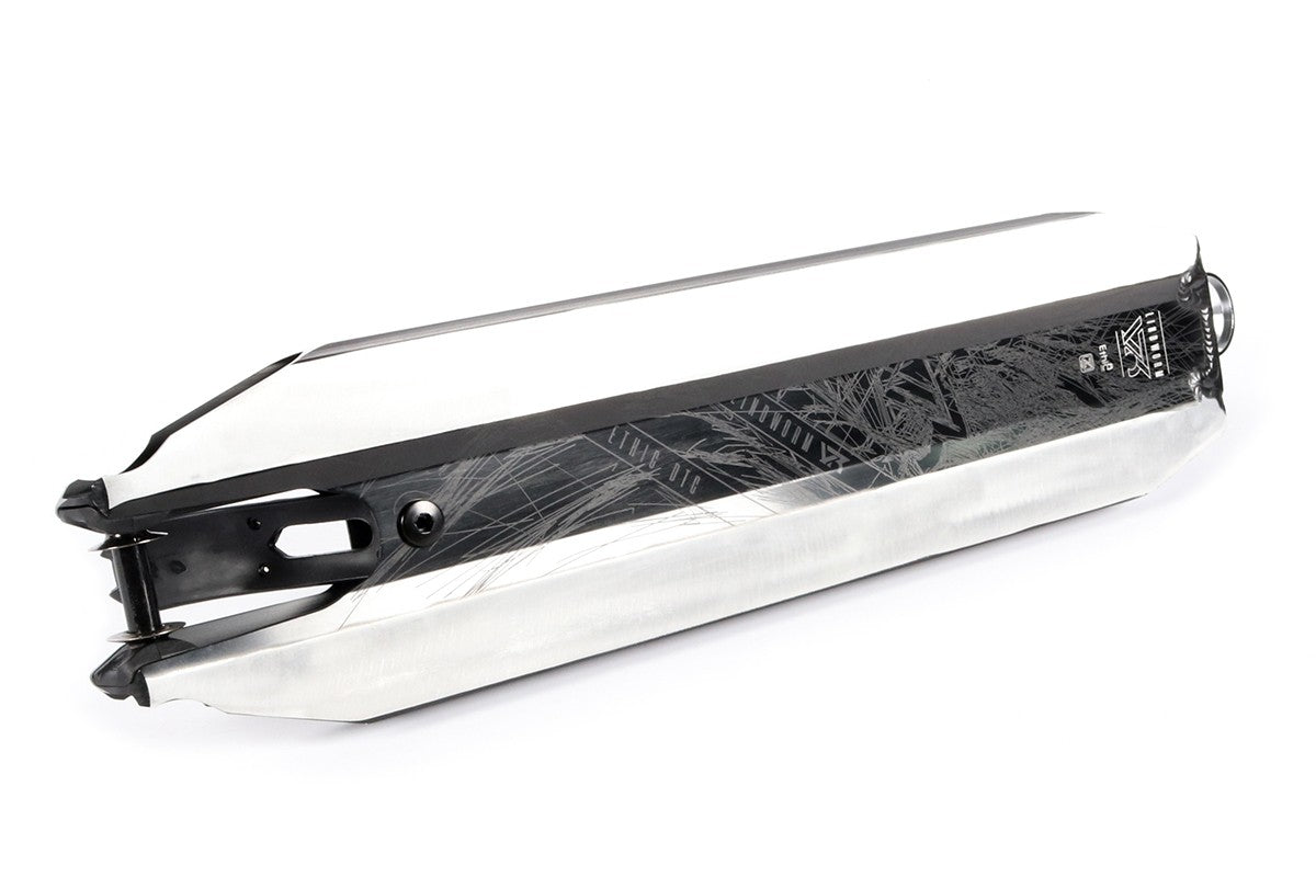 Ethic Deck Lindworm V3 Negro 560 mm